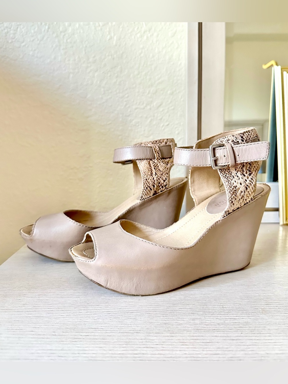 Kenneth Cole Reaction Sole My Heart Women's Taupe Snake Wedge Sandals-Size 7